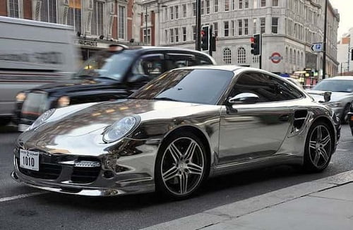 Effet chrome pour peinture voiture